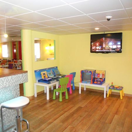 Hotel Ibis Styles Bourg En Bresse Exterior foto