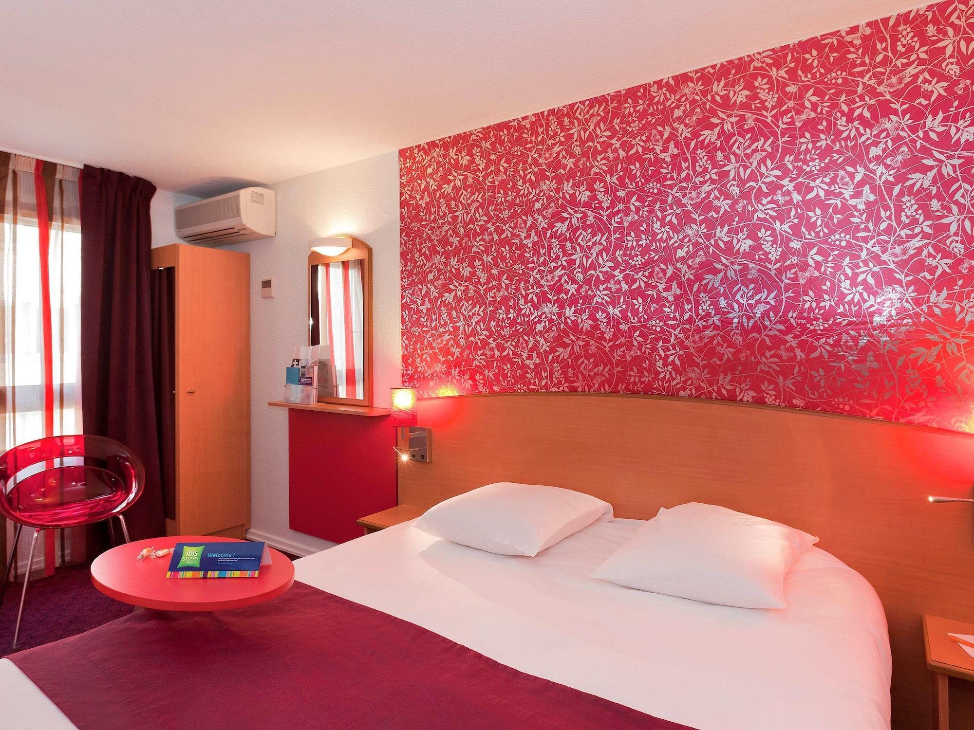 Hotel Ibis Styles Bourg En Bresse Exterior foto