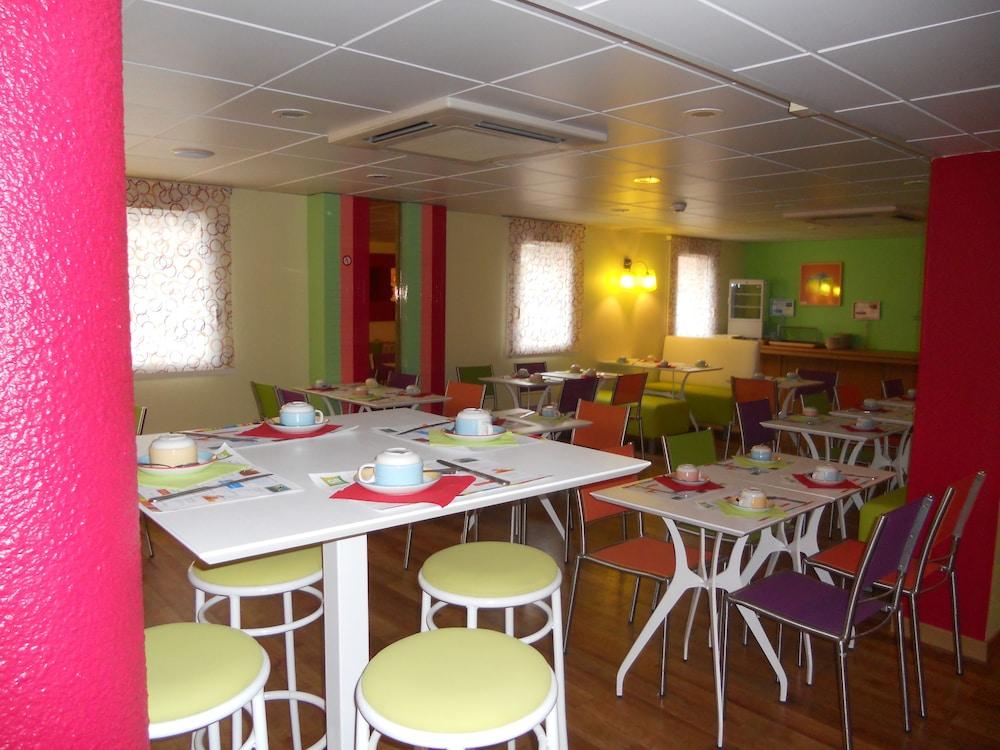Hotel Ibis Styles Bourg En Bresse Exterior foto