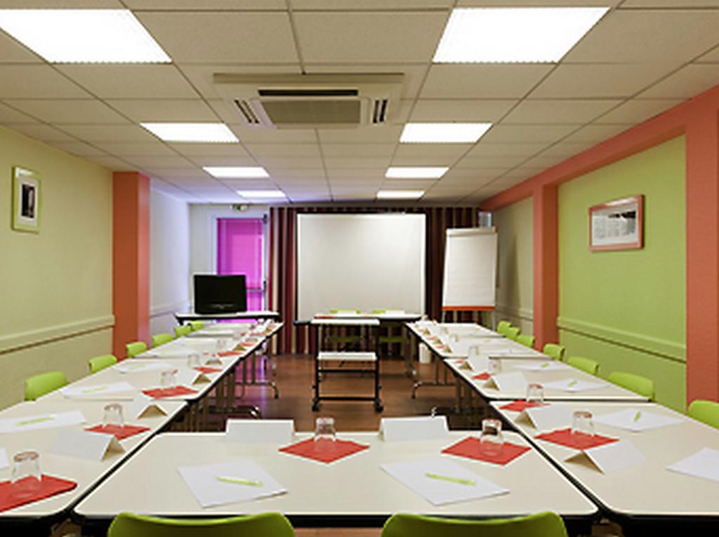 Hotel Ibis Styles Bourg En Bresse Exterior foto